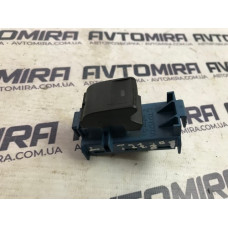 Кнопка стеклоподъемника передняя / задняя Toyota Avensis 3 T27 8481005070